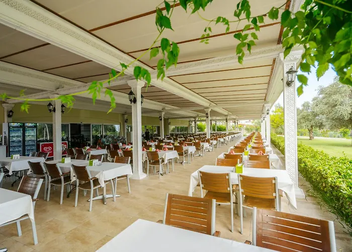 Sural Semesteranläggning (resort) Side