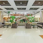 リゾート Sural 5*